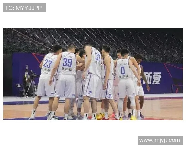 陈林坚的篮球之路：从默默无闻到CBA明星的成长历程与奋斗故事