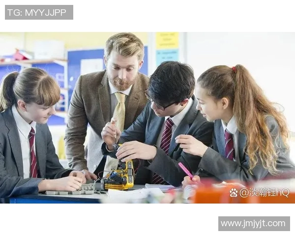 杜鹏宇的成长之路：从普通学生到优秀人才的奋斗历程与启示