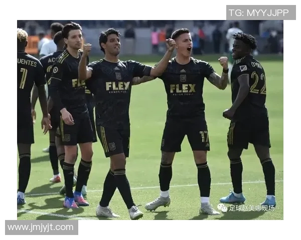 洛城银河与洛杉矶球队激战正酣球迷期待精彩对决与胜利时刻 洛城银河与洛杉矶球队激战正酣球迷期待精彩对决与胜利时刻