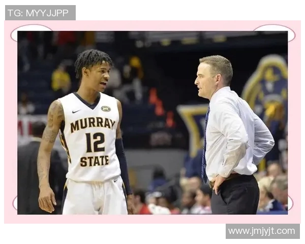 汤普森因伤缺席本赛季比赛，勇士发展受阻：再创辉煌之路遇险